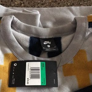 Men’s Nike fleece sweatshirt